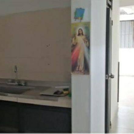 Rent this 8 bed apartment on Calle 11 in Comuna 9, 720025 Perímetro Urbano Santiago de Cali