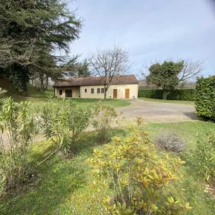 Buy this 2 bed house on 28 Avenue Armand Lanoux in 66750 Saint-Cyprien, France