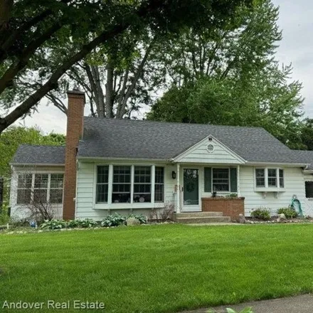 Buy this 4 bed house on 1959 Woodcliff Avenue Southeast in Grand Rapids, MI 49506