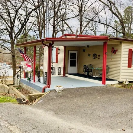 Image 3 - 645 Mansard Island Drive, Moons, Henry County, TN 38256, USA - House for sale