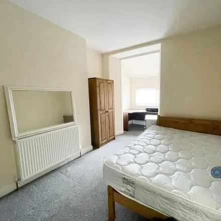 Image 2 - Fairfield Road, Buxton, SK17 7HA, United Kingdom - Apartment for rent