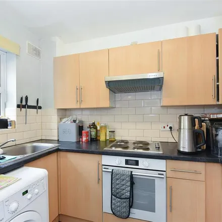 Image 6 - Langbourne Place, Westferry Road, Millwall, London, E14 3WW, United Kingdom - Townhouse for rent