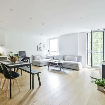 Buy this 2 bed apartment on Two Fifty One in 251 Southwark Bridge Road, London