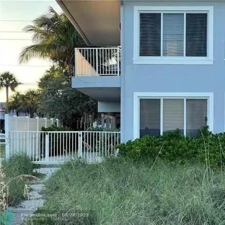 Image 2 - Coral Key Inn, Washingtonia Avenue, Lauderdale-by-the-Sea, Broward County, FL 33303, USA - Condo for rent
