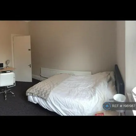 Image 7 - Clyde Villa, Elmore Road, Sheffield, S10 1BY, United Kingdom - Apartment for rent