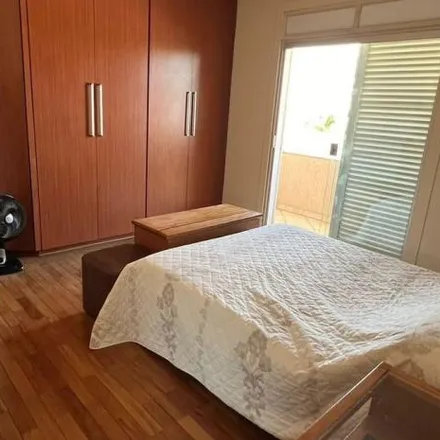 Buy this 4 bed house on Rua Astorga in Champagnat, Londrina - PR