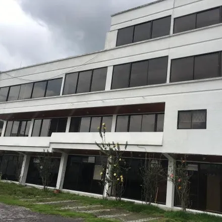 Image 2 - Edificio Torre Gabriela, Avenida Gaspar de Villarroel, 170513, Quito, Ecuador - House for sale