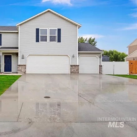 Buy this 3 bed house on 8135 East McKenzre Street in Nampa, ID 83687