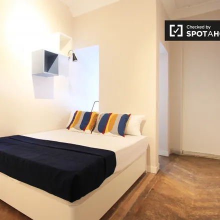 Rent this 9 bed room on Madrid in Nucleotex, Calle de Guzmán el Bueno