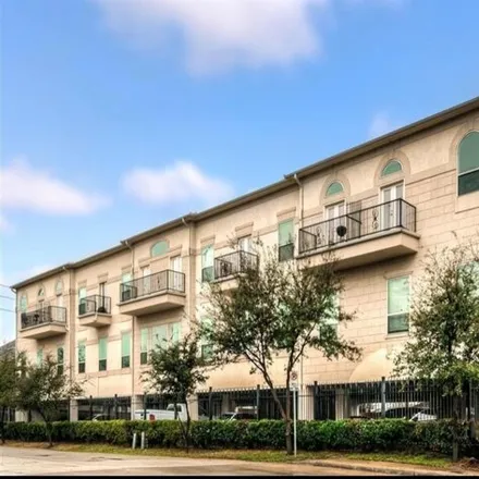 Buy this 2 bed condo on 2906 Bering Drive in Houston, TX 77057