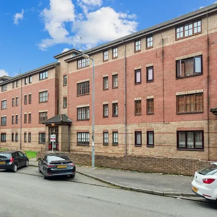 Rent this 2 bed apartment on Greenlaw Road in Glasgow, G14 0PG
