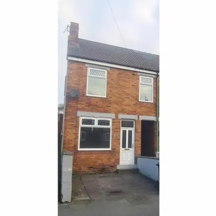 Buy this 2 bed house on Manvers Road in Sheffield, S20 1AX