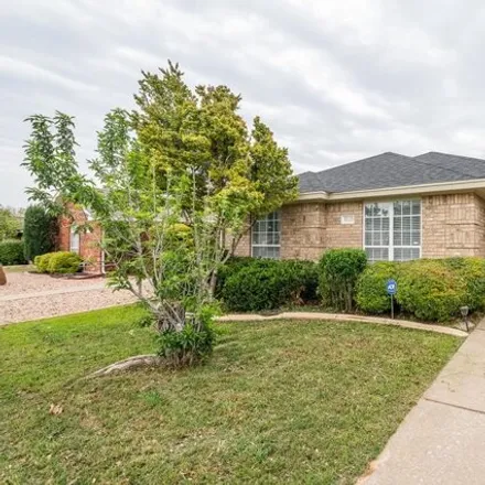 Buy this 3 bed house on 5146 Oak Grove Boulevard in San Angelo, TX 76904