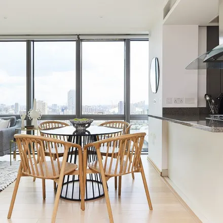 Image 5 - 1 West India Quay, 26 Hertsmere Road, Canary Wharf, London, E14 4AW, United Kingdom - Apartment for rent