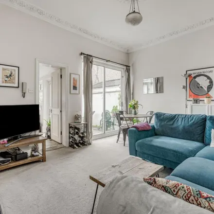 Image 5 - Lysias Road, London, SW12 8BP, United Kingdom - Apartment for rent