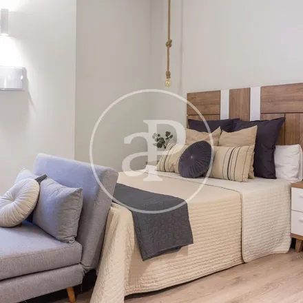 Rent this 1 bed apartment on Imasthetic in Avinguda del Regne de València, 46005 Valencia