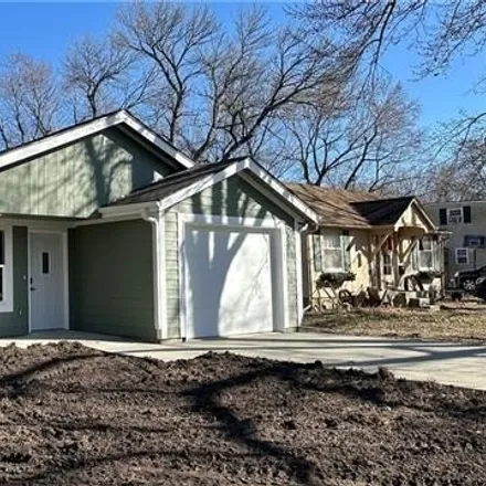 Buy this 3 bed house on 552 West 8th Street in Ottawa, KS 66067