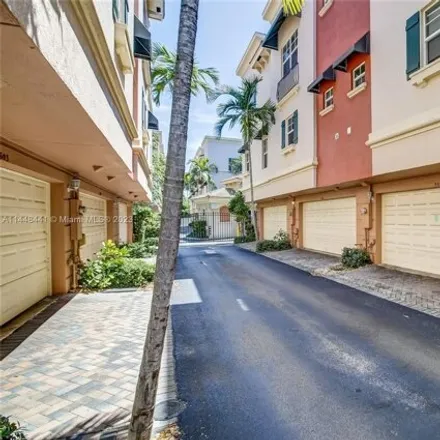 Image 7 - 1077 Northeast 17th Way, Fort Lauderdale, FL 33304, USA - Townhouse for sale