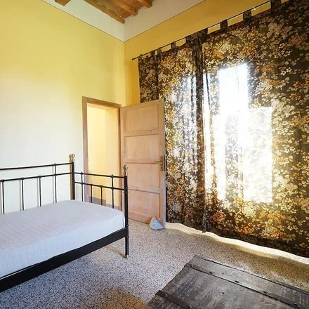 Rent this 3 bed house on Consorzio Bonifica Toscana Costa in Via Nuova dei Cavalleggeri, 57016 Rosignano Marittimo LI