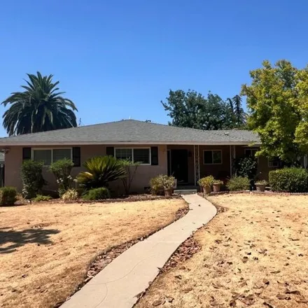 Buy this 3 bed house on 4024 E Acacia Ave in Fresno, California