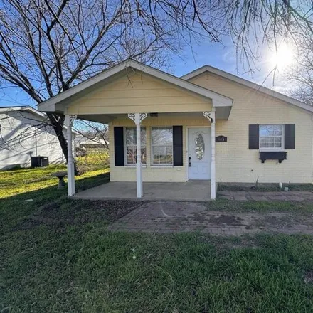Buy this 3 bed house on 631 South Spear Street in Alvarado, TX 76009