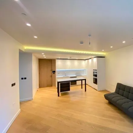 Image 1 - Wood Crescent, London, W12 7GS, United Kingdom - Apartment for rent