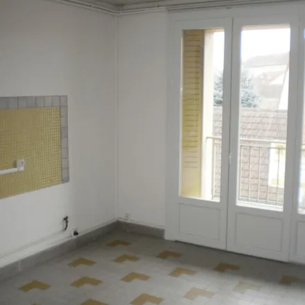 Rent this 3 bed apartment on 6 Place de l'Église in 71160 Digoin, France