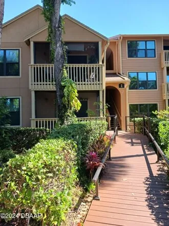 Buy this studio condo on 1401 South Palmetto Avenue in Daytona Beach, FL 32114