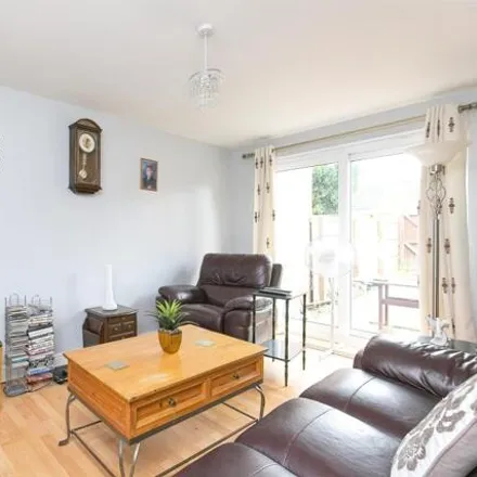 Image 3 - Hardwick Drive, Stansty, LL11 4FB, United Kingdom - Townhouse for sale