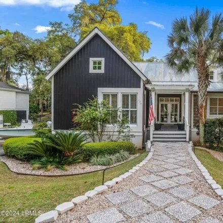 Image 2 - 176 Spanish Point Drive, Beaufort, SC 29902, USA - House for sale