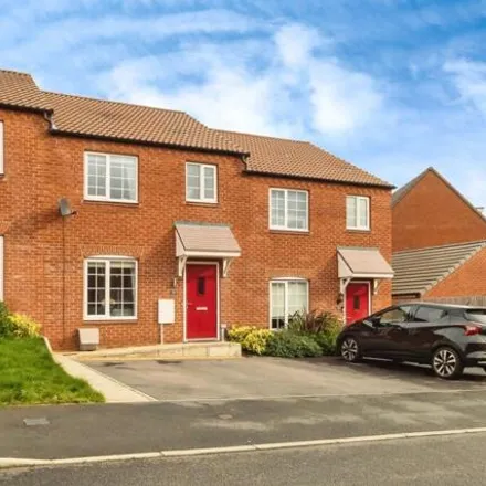 Buy this 3 bed townhouse on 12 Oughton Close in West Bridgford, NG12 4JQ