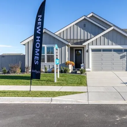 Buy this 3 bed house on Vistara Way in Richland, WA 99353
