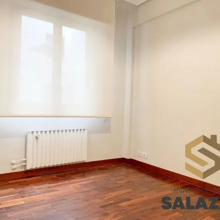 Rent this 2 bed apartment on Centro Médico Quirón Salud in Ribera Botica Vieja / Botikazar erribera, 48014 Bilbao