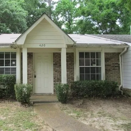 Buy this 2 bed house on 420 Richview Park Circle East in Tallahassee, FL 32301