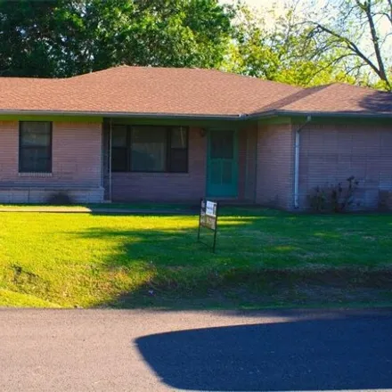 Buy this 3 bed house on 1389 Elizabeth Avenue in Rosenberg, TX 77471