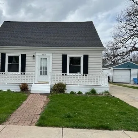 Buy this 2 bed house on 1172 10th Avenue in Green Bay, WI 54304