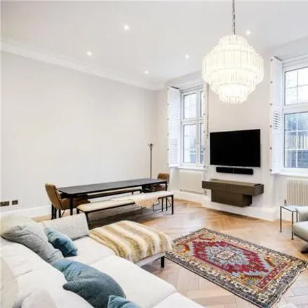 Rent this 3 bed room on New River Head in 173 Rosebery Avenue, Angel