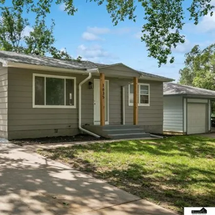 Buy this 2 bed house on 1635 N 32nd St in Lincoln, Nebraska
