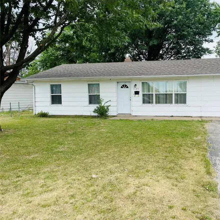 Buy this 3 bed house on 1523 Andrews Drive in Cahokia, Saint Clair County