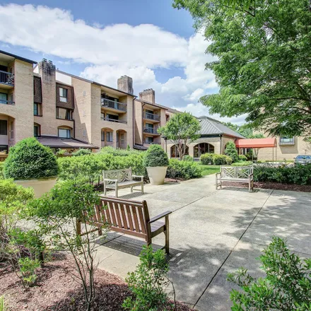 Image 2 - 11430 Strand Drive, Luxmanor, North Bethesda, MD 20852, USA - Condo for sale