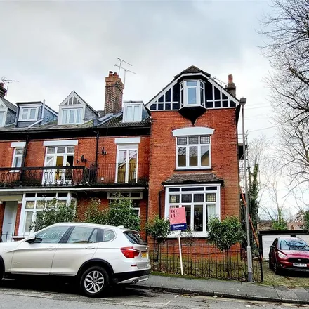 Rent this 2 bed apartment on Sevenoaks in Granville Road, TN13 1HB