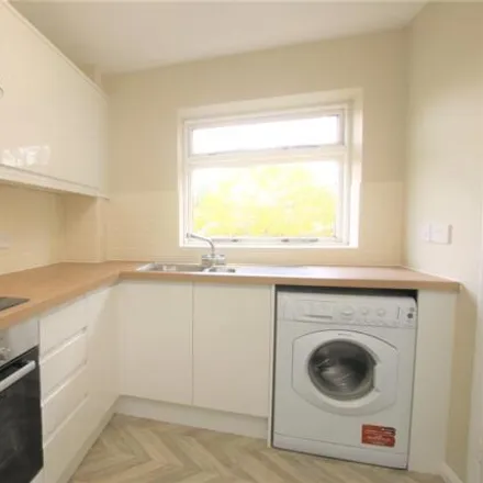 Rent this 2 bed room on Ross House in Southcote Road, Reading