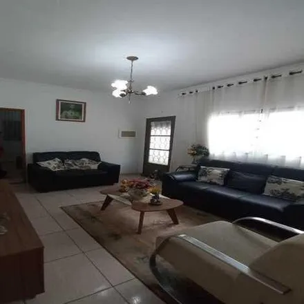 Buy this 6 bed house on Travessa Obregon in Jardim San Marino, São José dos Campos - SP