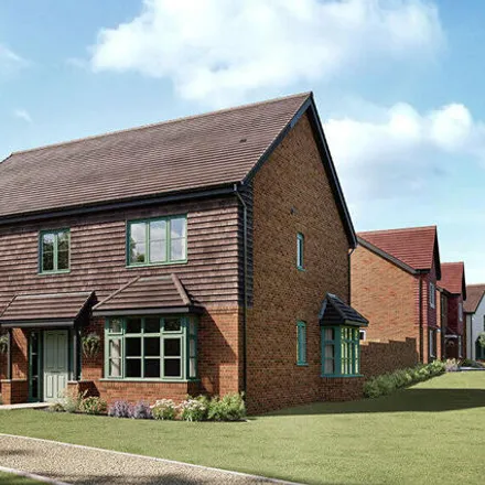 Buy this 5 bed house on Moor Farm in Park Lane, Arborfield Green