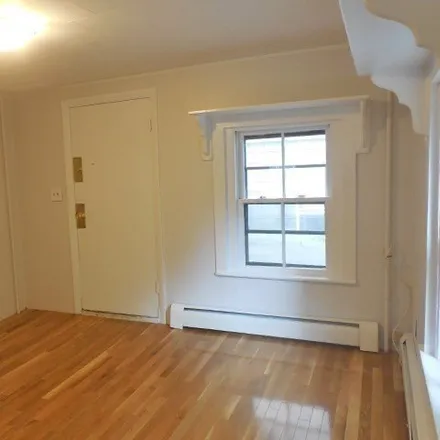 Image 3 - 10 Smith Avenue, Somerville, MA 02143, USA - Apartment for rent