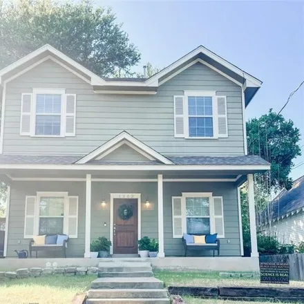 Rent this 3 bed house on 2202 East 9th Street in Austin, TX 78702