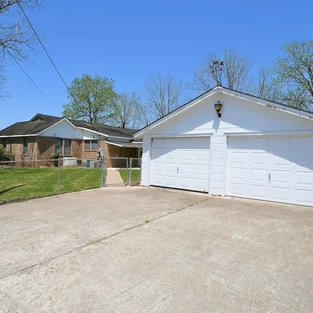 Image 5 - Louise Elementary School, 2nd Street, Louise, Wharton County, TX 77455, USA - House for sale