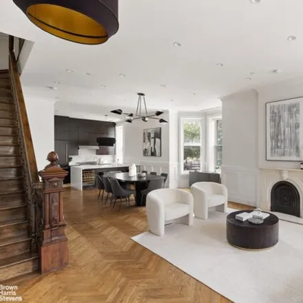 Image 1 - 2001 5th Avenue, New York, NY 10035, USA - Townhouse for sale