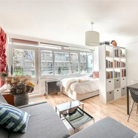 Image 7 - Churchill Gardens Primary Academy, Ranelagh Road, London, SW1V 3EU, United Kingdom - Apartment for sale