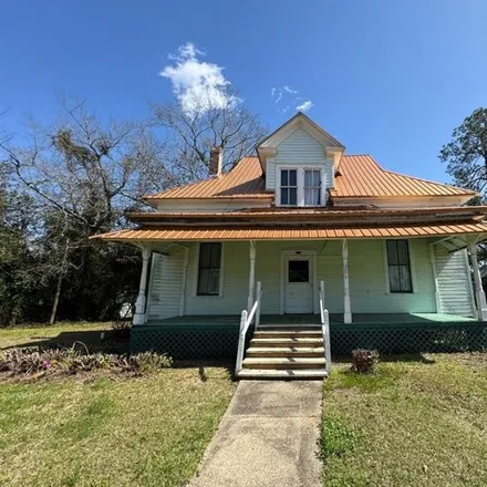 Buy this 3 bed house on 317 North Jefferson Street in Quitman, GA 31643